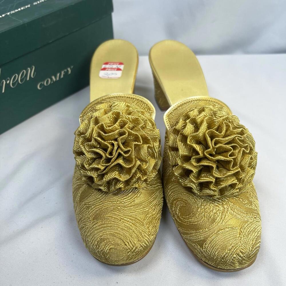 NIB VTG Daniel Green Bedroom Slippers/Kitten Heels Yellow Silk/Satin Sz 6.5 N